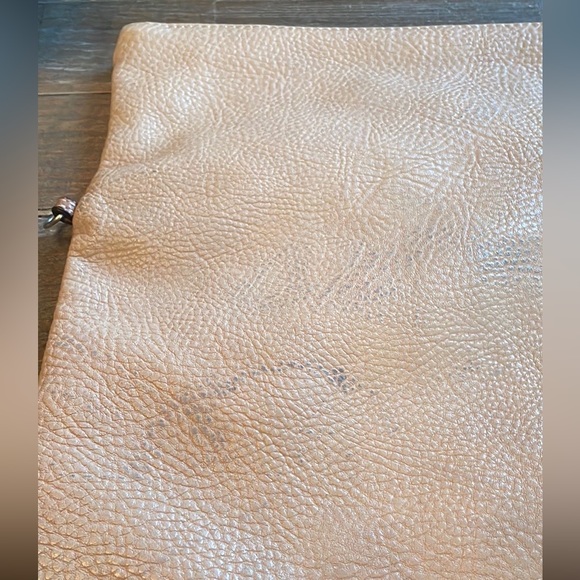 Live Love Loft Two Tone Envelope Crossbody Clutch🖤 - Picture 16 of 16